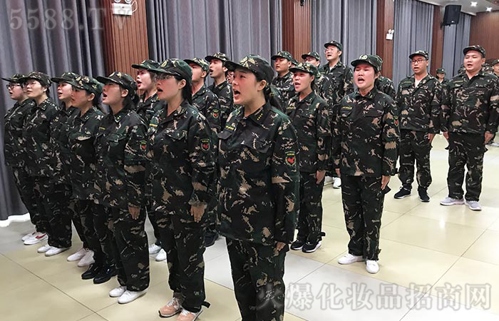 凝聚團(tuán)隊夢,懷揣感恩心! 凝聚團(tuán)隊夢,懷揣感恩心!