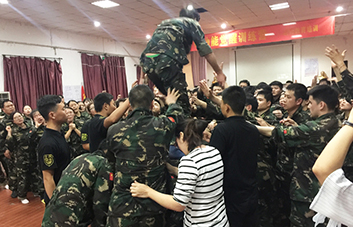 困難再大，大不過我們的決心！